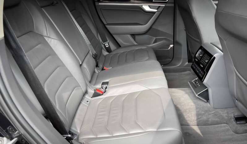 
								Volkswagen Touareg полный									