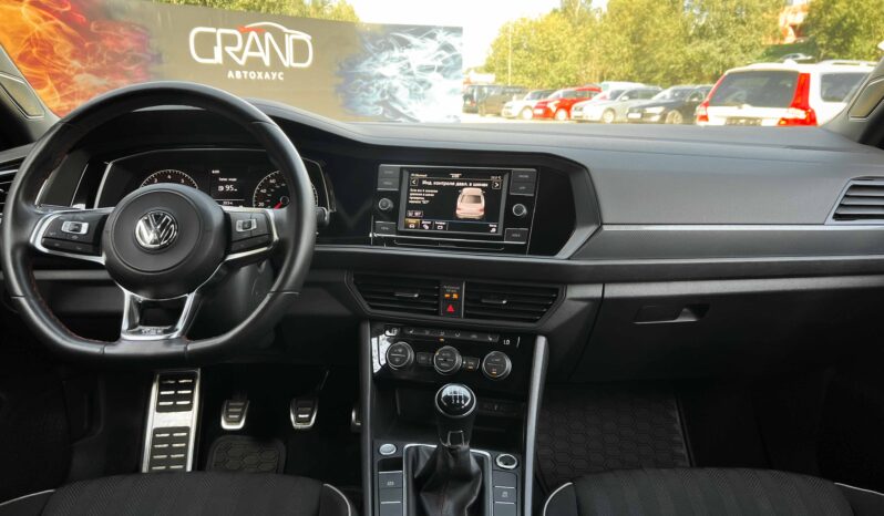 
								Volkswagen Jetta полный									