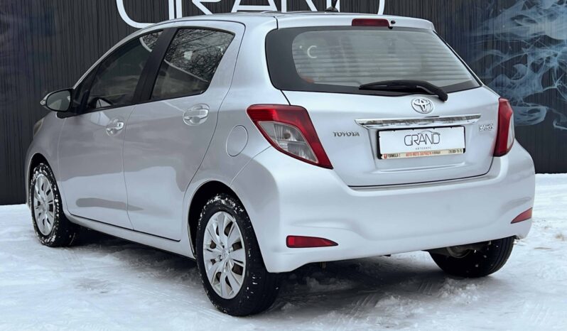 
								Toyota Yaris полный									