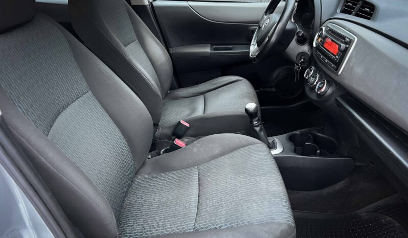 
								Toyota Yaris полный									