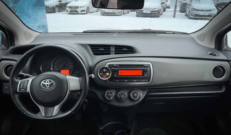 
								Toyota Yaris полный									