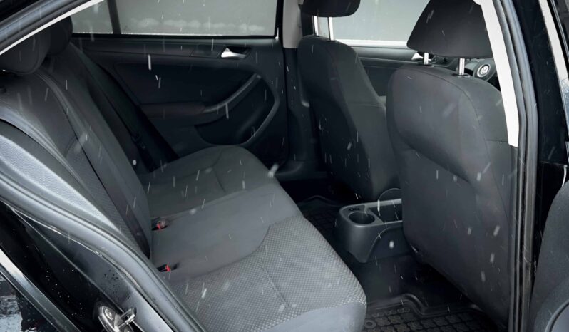 
								Volkswagen Jetta полный									