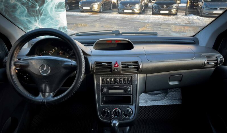 
								Mercedes-Benz Vaneo полный									