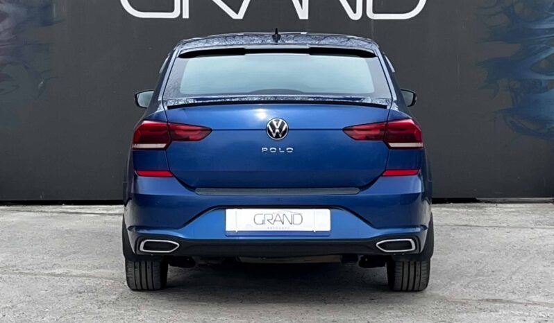 
								Volkswagen Polo Sedan полный									