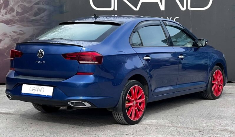 
								Volkswagen Polo Sedan полный									