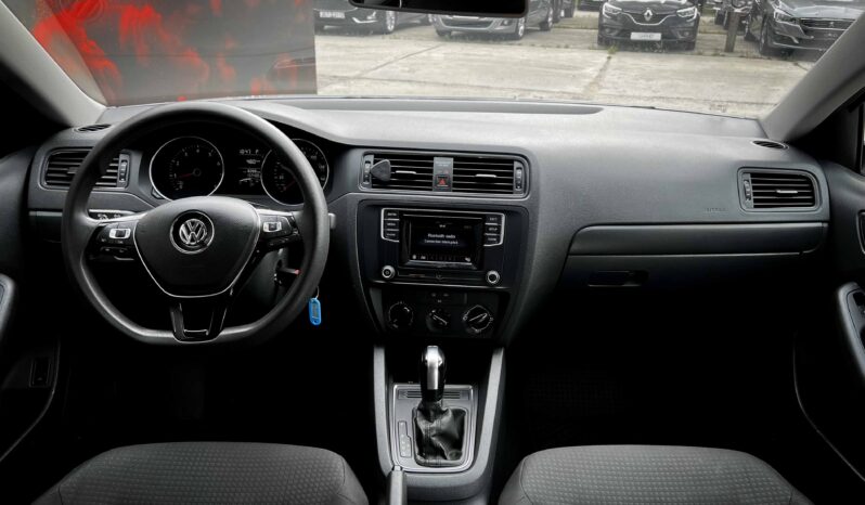 
								Volkswagen Jetta полный									